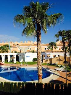 House sleeps 6, large pool walk to beach - Vera - 1