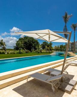 Golf & Lake View Oasis •Private Jacuzzi •Hard Rock - 8