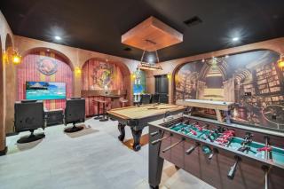 9 Bed Pool Home Storey Lake Resort! home - Kissimmee - 0