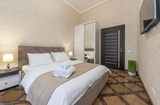 Kstyolna street near Independence square - 1