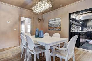 Boho Glam Bungalow mins away Western Ave Districts - Oklahoma City - 1