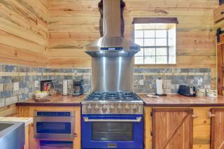 Early Cabin with Deck about 20 Mi to Lake Brownwood! - Early - 1