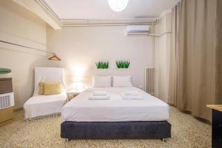 Zacharitsa APT at Acropolis up 4 guests by LODGESPOT - Athen - 9