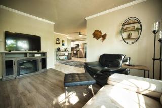 Bristow Blue - Lake front with Boat Ramp Access!! - 8