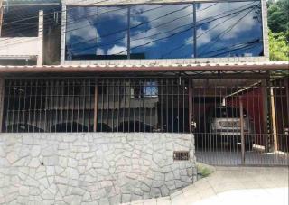 Linda Casa com Estacionamento - Juiz de Fora - 3