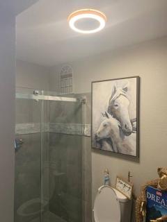 Spacious Parking Cozy 2 Bedroom Cottage House with plenty parking - Slidell - 8