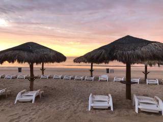 Sandy Beach Princesa A103 Ocean Front Resort - Puerto Peñasco - 1