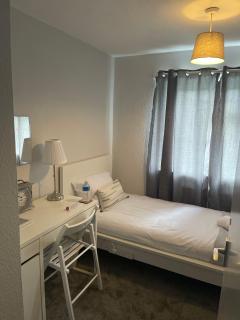 Single Room, Shared House - Bristol - 3