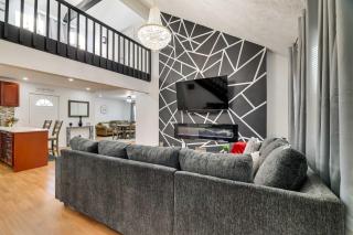 Furnished Deck and Fire Pit Home in Tobyhanna - Tobyhanna - 0