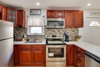 Furnished Deck and Fire Pit Home in Tobyhanna - Tobyhanna - 1