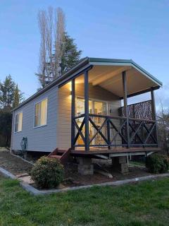 Hidden Pines - close to UNE/schools, parkland view - Armidale - 4