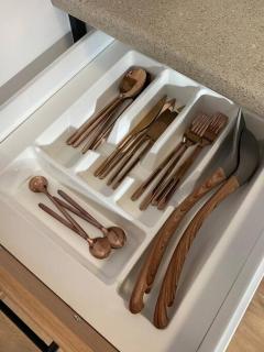 Hidden Pines - close to UNE/schools, parkland view - 2