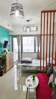 Stylish New Unit w/ Balcony at Fern Residences - Manila - 1