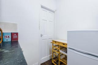 65 Inch TV & Luxurious 2 Bedroom Suite for Your Ultimate Getaway - Bradford - 8