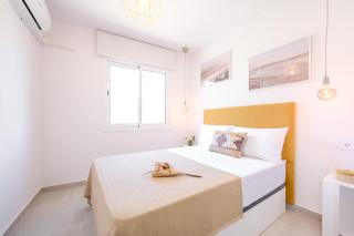 2 bedroom, new, 1 min to the beach, city center- Picasso by 10ToSea - 8
