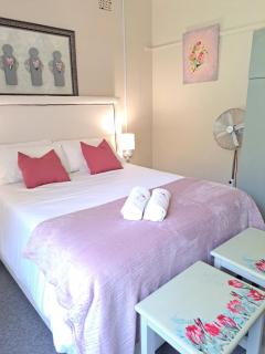 Hillside Guest House - 8