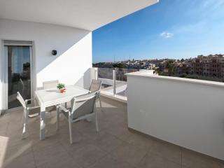 Modern 3 Bedroom 7 Guests Sun Golf Beach Apartments - 5