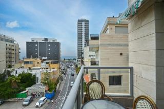 Fuzzy Peach by HolyGuest - Tel Aviv - 5