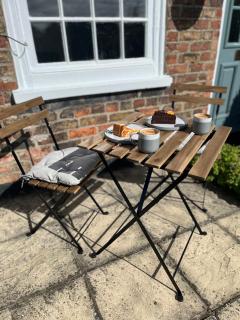 Auctioneers Cottage - Louth - 8