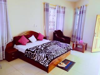 Room in Apartment - Renajoe Ejisu-Kubease - Kubeasi - 4