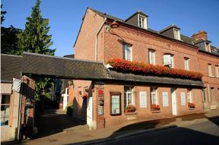 Hôtel Restaurant La Paix La Robe et le Palais - 0