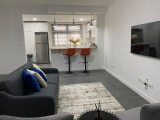 Modern 2 bedroom Townhouse in Accra - Aiyimensa - 2