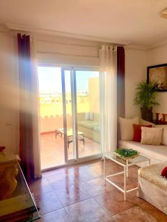 ÁTICO DELUXE entre CENTRO y PLAYA Salinas con TERRAZA, WIFI, PISCINA climatizada, GYM, SAUNA y GARAJE -Smart TV - Roquetas de Mar - 0