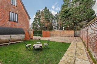 2 Bed Barn conversion - 7