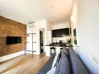 tHE Mundial Studio - Bosco Verticale View - 2