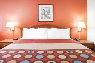 Super 8 by Wyndham White Hall - White Hall - 1
