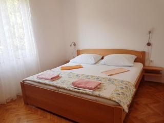 ARA-MIRJANA - Baška - 4