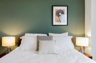 UES 2BR w Gym Doorman nr Central Park NYC-350 - 3