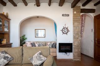 AT055 Planta baja en el paseo marítimo con vistas a la playa - 4