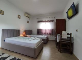 Dona's Studio Apartment - Gjirokastër - 9
