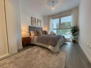 Riverside Benahavis Two Bedroom Holiday Apartment - Benahavís - 1