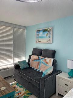 Ocean Views Retreat . Enjoy the Ocean View from your balcony - Daytona Beach - 3