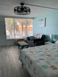 Ocean Views Retreat . Enjoy the Ocean View from your balcony - Daytona Beach - 9