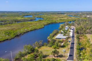 Beautiful Waterfront 1 bedroom #3 - Punta Gorda - 5