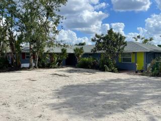 Beautiful Waterfront 1 bedroom #3 - Punta Gorda - 8