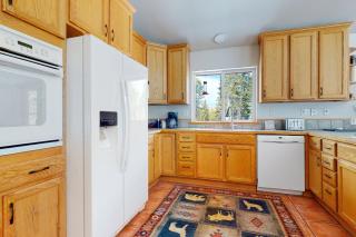 Lakeside Drive Retreat - 1