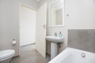 Mall of Africa Eazy Apartment - 4