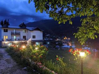 Roza's guest house - Mestia - 1