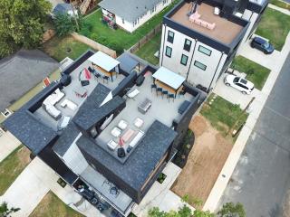 AMAZING VIEWS Rooftop Patio, Gym and Game room - Charlotte - 1