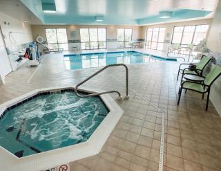 Courtyard by Marriott Hickory - Hickory - 9