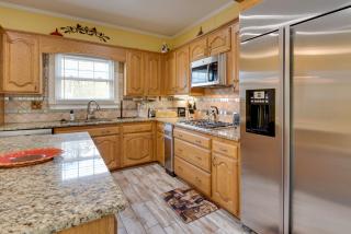 Douglasville Lake Home with Private Pool and Gazebo! - Douglasville - 3