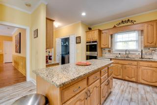 Douglasville Lake Home with Private Pool and Gazebo! - Douglasville - 1
