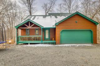 Lovely Poconos Cabin with Resort Amenities! - Gouldsboro - 8