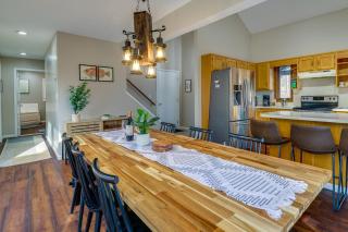 Lovely Poconos Cabin with Resort Amenities! - Gouldsboro - 3