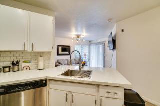 Vacation Rental Near Las Vegas Strip with Pool! - Las Vegas - 1