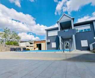 Iva apartman sa bazenom - Donji Zemunik - 4